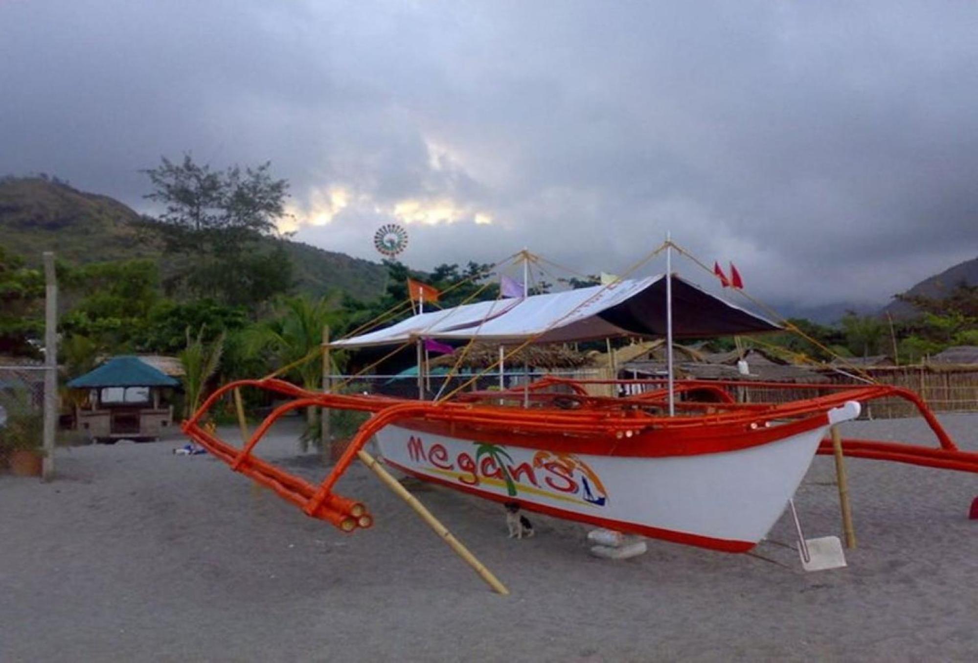 RedDoorz Hostel @Megans Paradisio Beach Resort San Antonio  Exterior foto